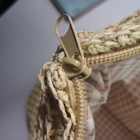 Target Beige Tote with Orange Accents - Picture 9 of 11